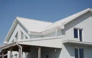 roof with reflective coating